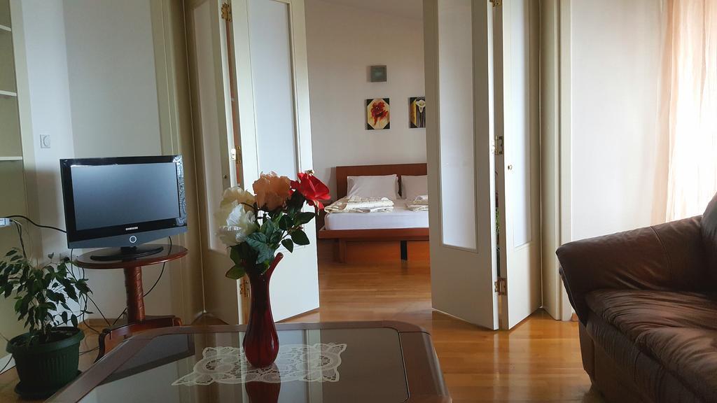 סבטי סטפן Apartments Rino Lux מראה חיצוני תמונה