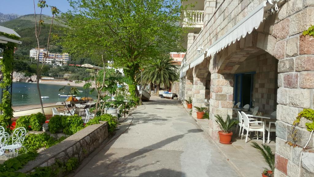 סבטי סטפן Apartments Rino Lux מראה חיצוני תמונה