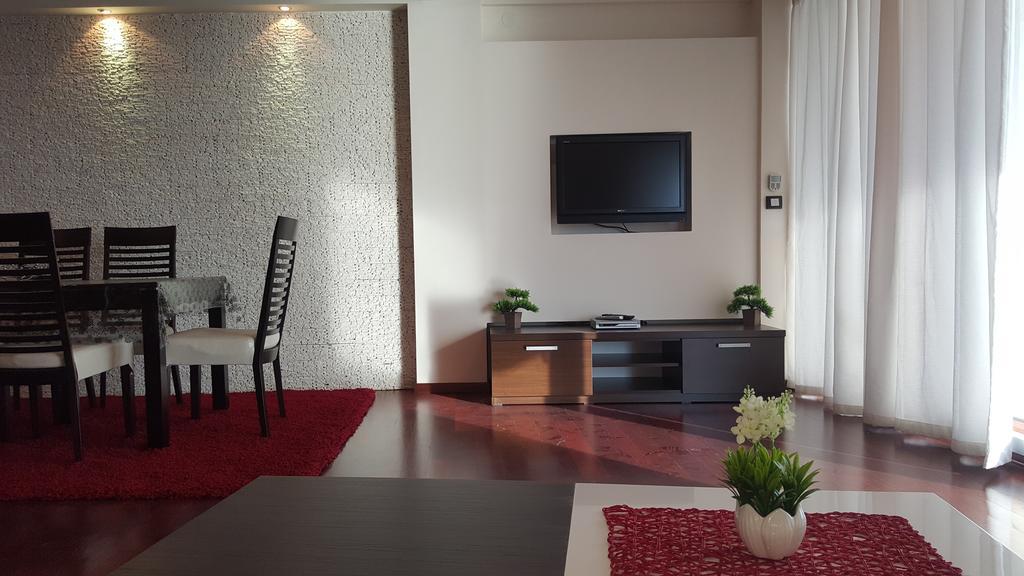 סבטי סטפן Apartments Rino Lux מראה חיצוני תמונה